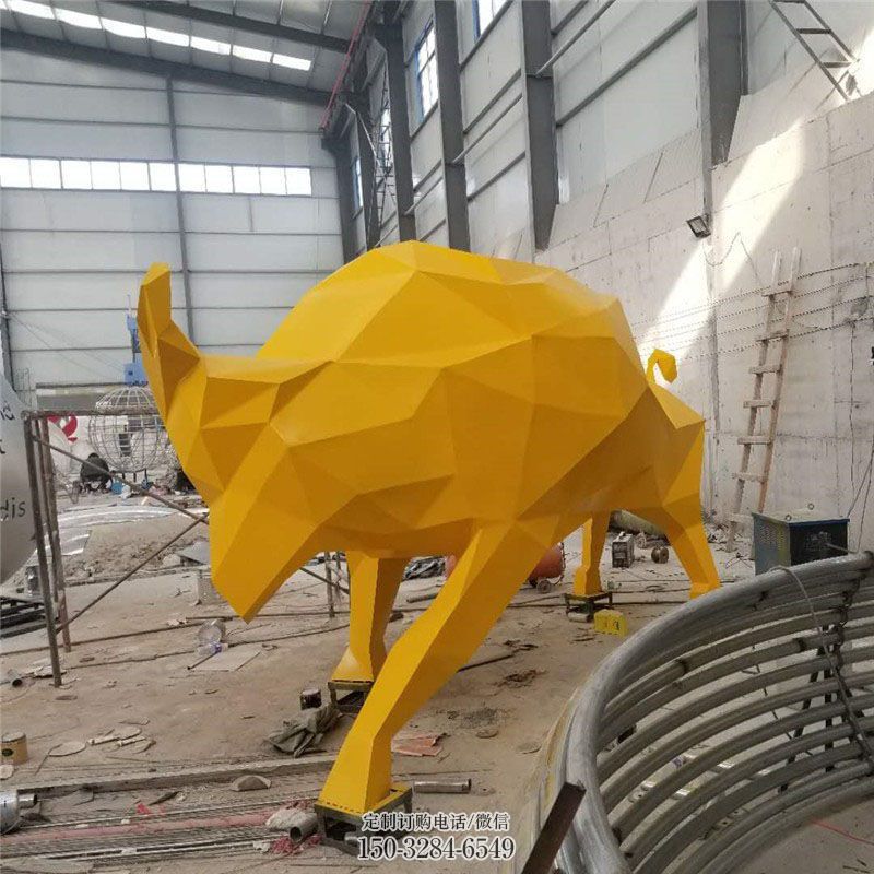 各类几何牛雕塑 抽象雕塑定制预定 动物雕塑订做通用